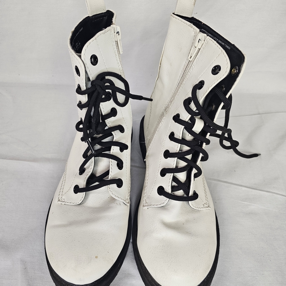 Time And Tru White Lace-Up Boots